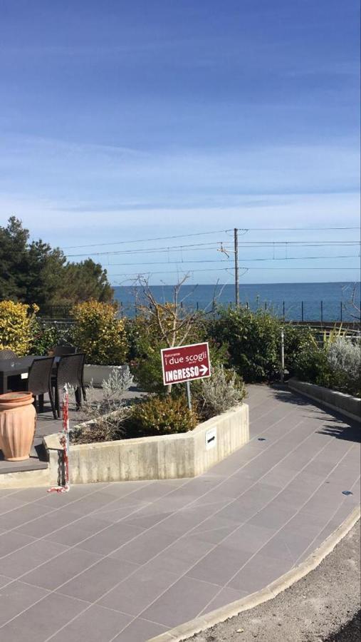 Hotel I Due Scogli Rocca Imperiale Exterior foto